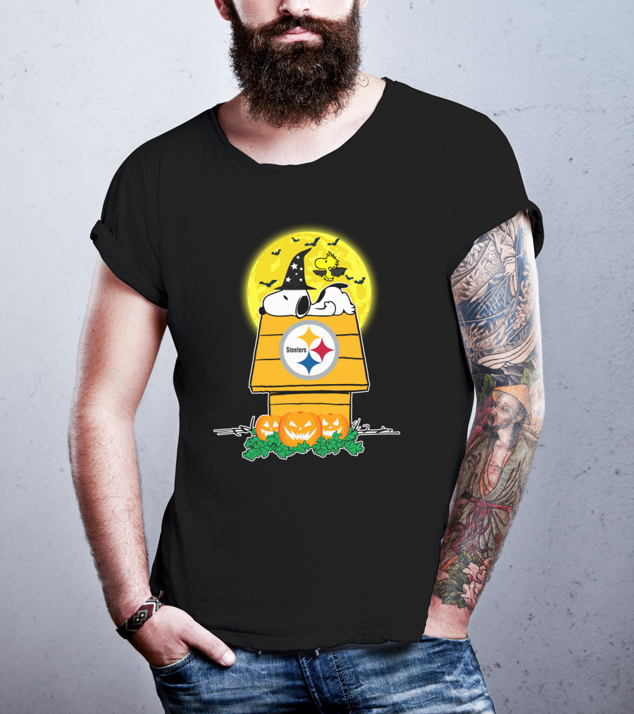 Pittsburgh Steelers Snoopy Woodstock Halloween Moon Pumpkins T-Shirt