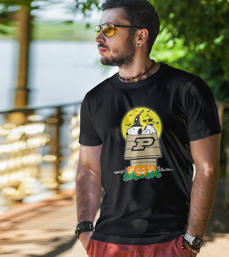 Purdue Boilermakers Snoopy Halloween Peanuts Woodstock Pumpkins Moon T-Shirt