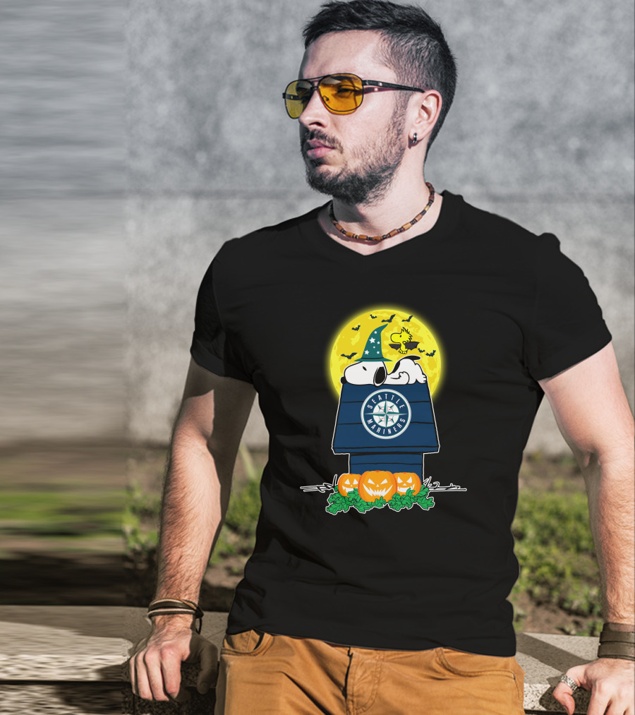 Seattle Mariners Snoopy Halloween Moon Pumpkins T-Shirt