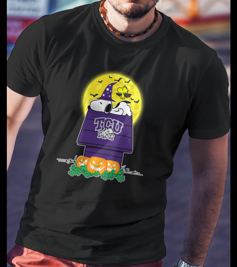 Tcu Horned Frogs Snoopy Halloween Pumpkins Full Moon T-Shirt