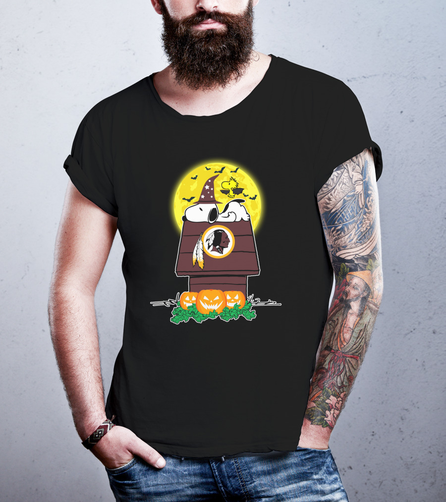 Snoopy Halloween Washington Redskins Doghouse Pumpkin Woodstocks Moon T-Shirt
