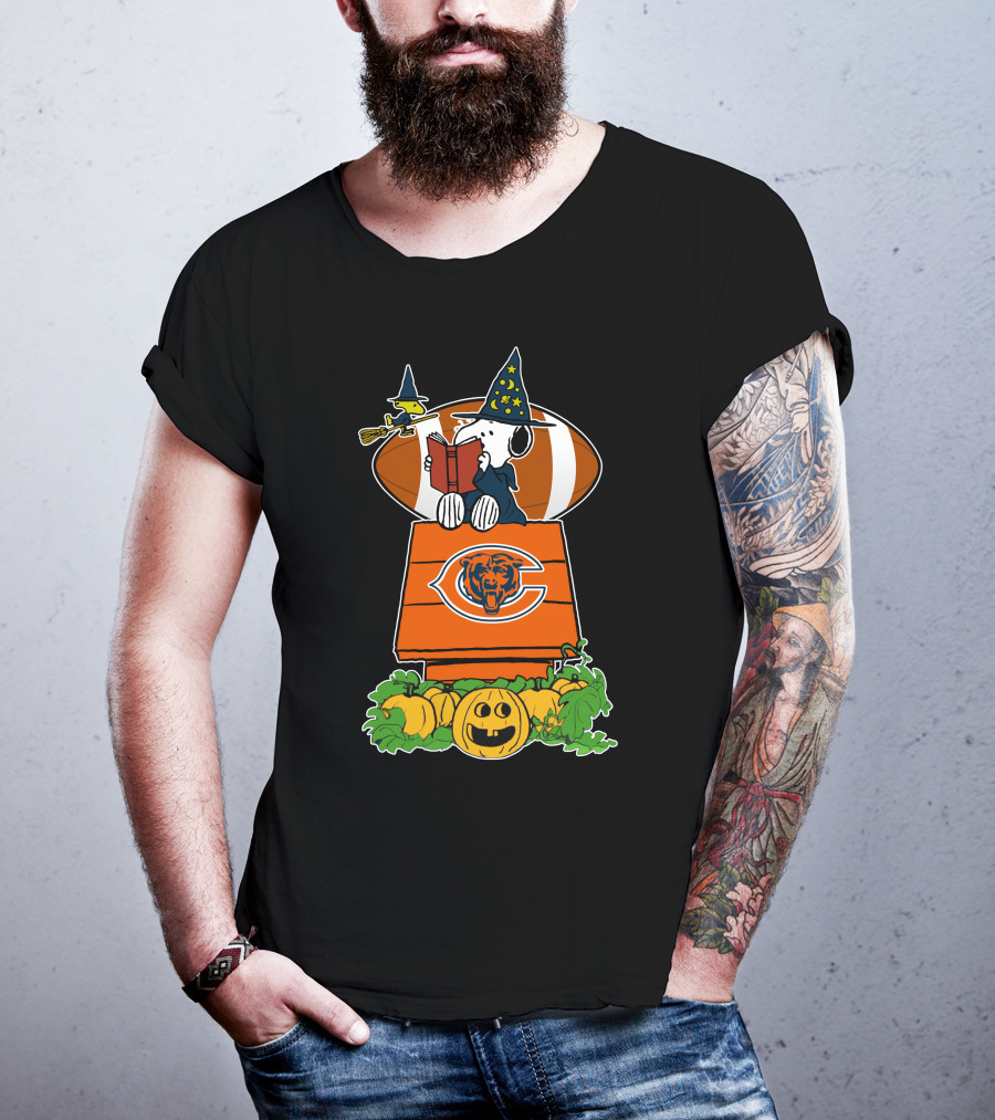 Chicago Bears Snoopy Halloween Witch Football Pumpkin House T-Shirt