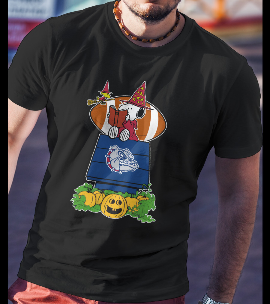 Gonzaga Bulldogs Snoopy Halloween Witch Peanuts Football Pumpkin T-Shirt