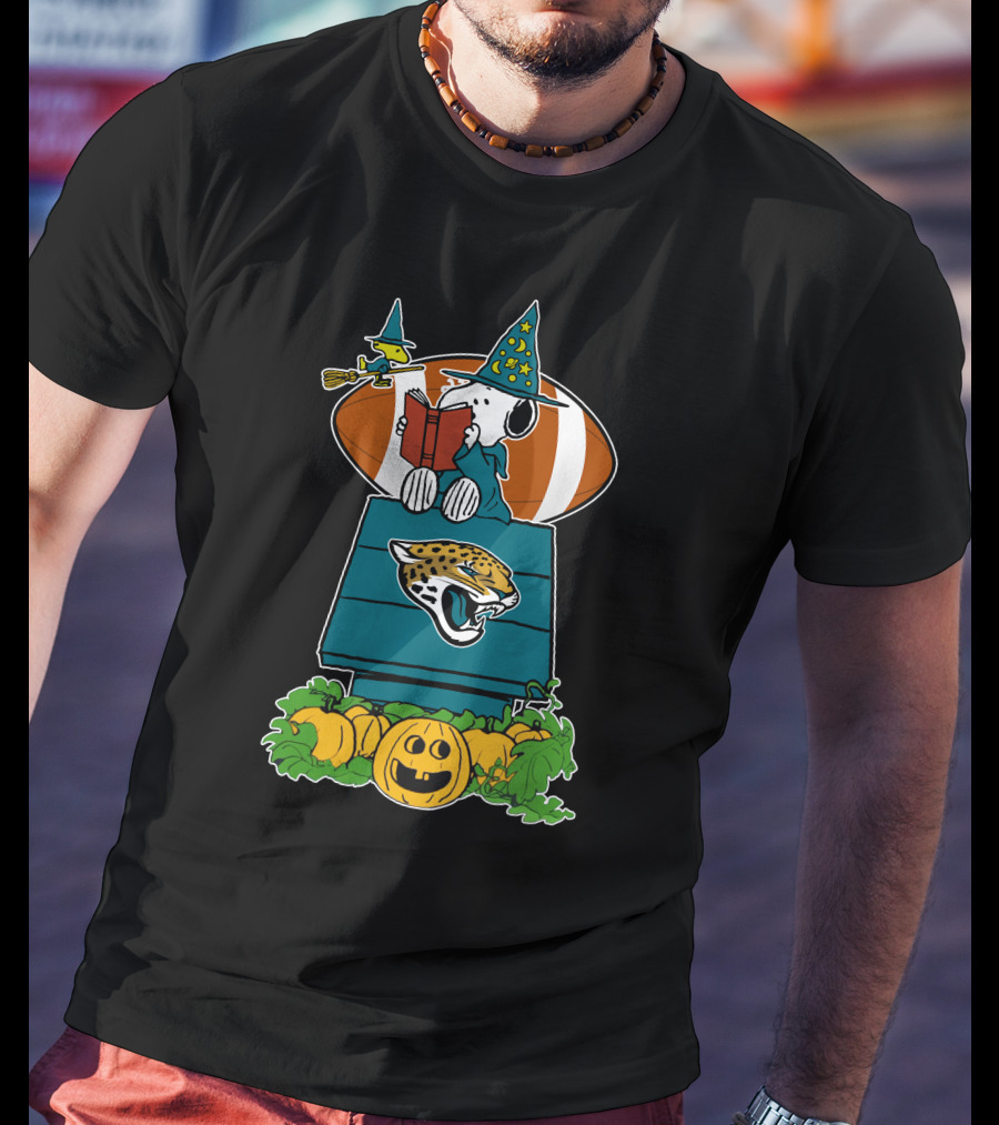 Jacksonville Jaguars Snoopy Halloween Witch Pumpkin Football House T-Shirt