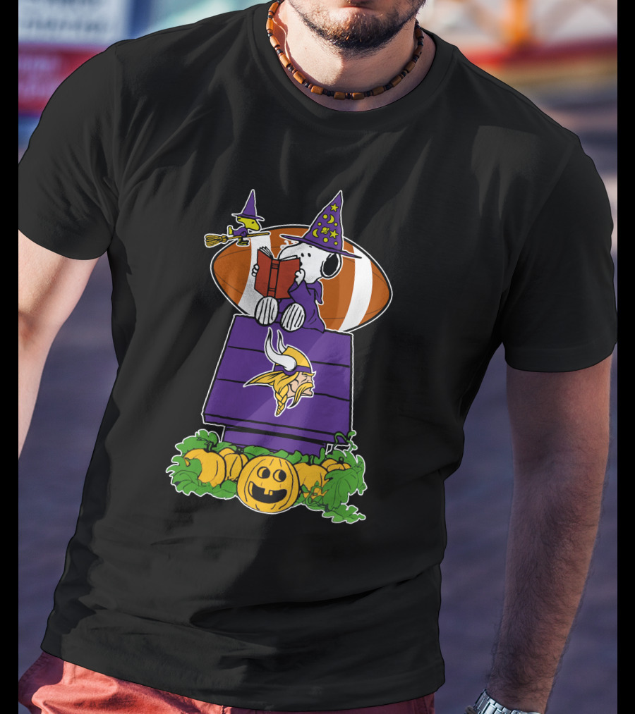 Minnesota Vikings Snoopy Halloween Witch Peanut Characters Pumpkin T-Shirt