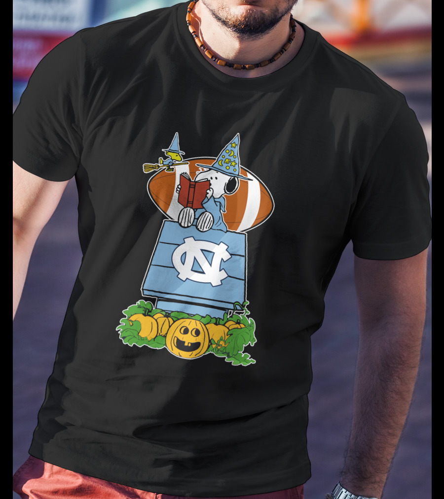 North Carolina Tar Heels Snoopy Halloween Pumpkin Wizard Football T-Shirt