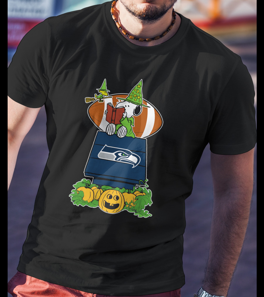 Seattle Seahawks Snoopy Halloween Pumpkin Football Magic T-Shirt