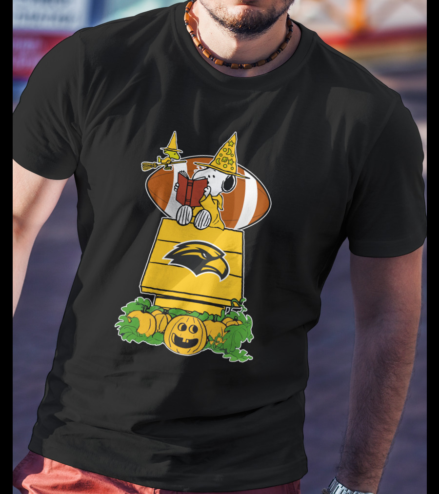 Southern Mississippi Golden Eagles Snoopy Halloween Football Pumpkin House T-Shirt