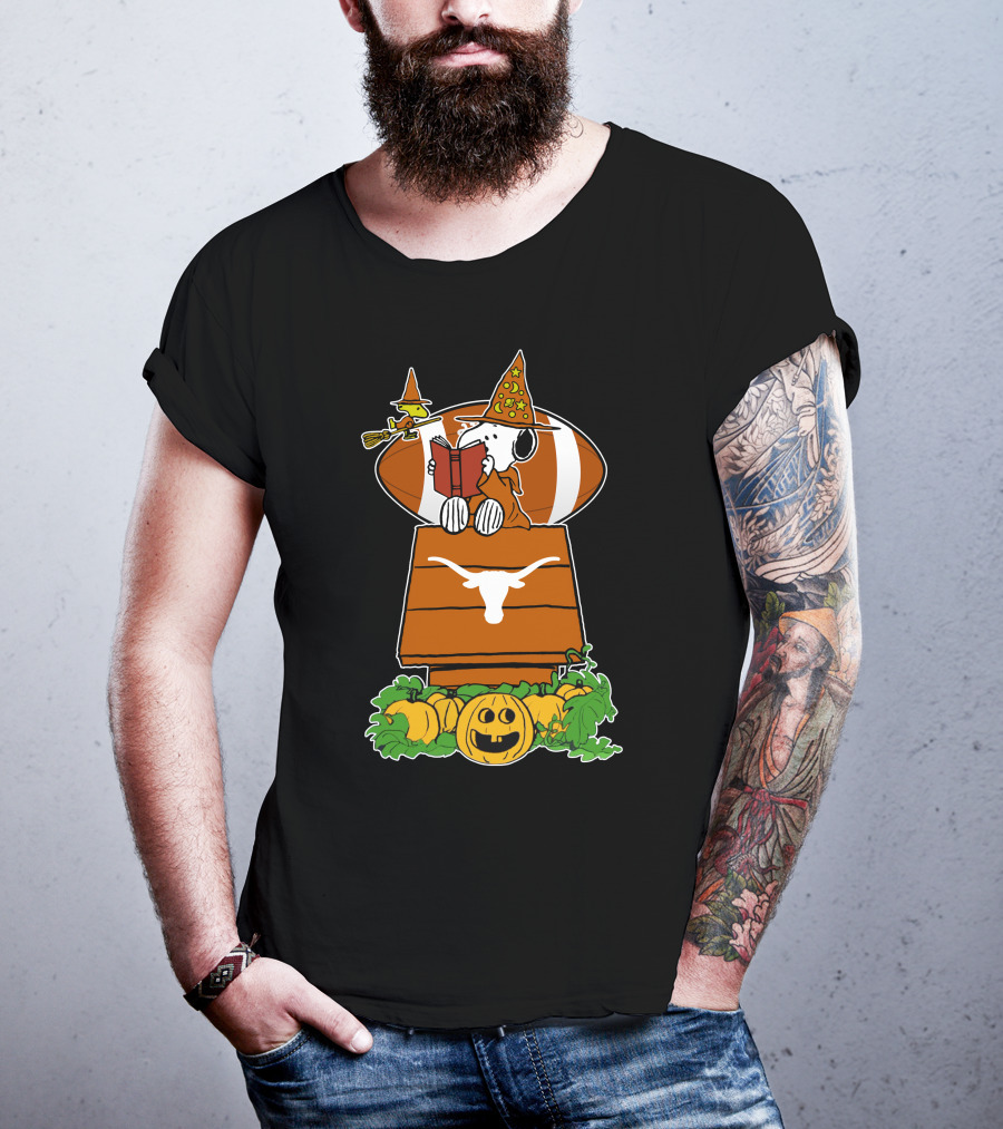 Texas Longhorns Snoopy Halloween Reading On Doghouse With Witch Woodstocks And Pumpkin T-Shirt