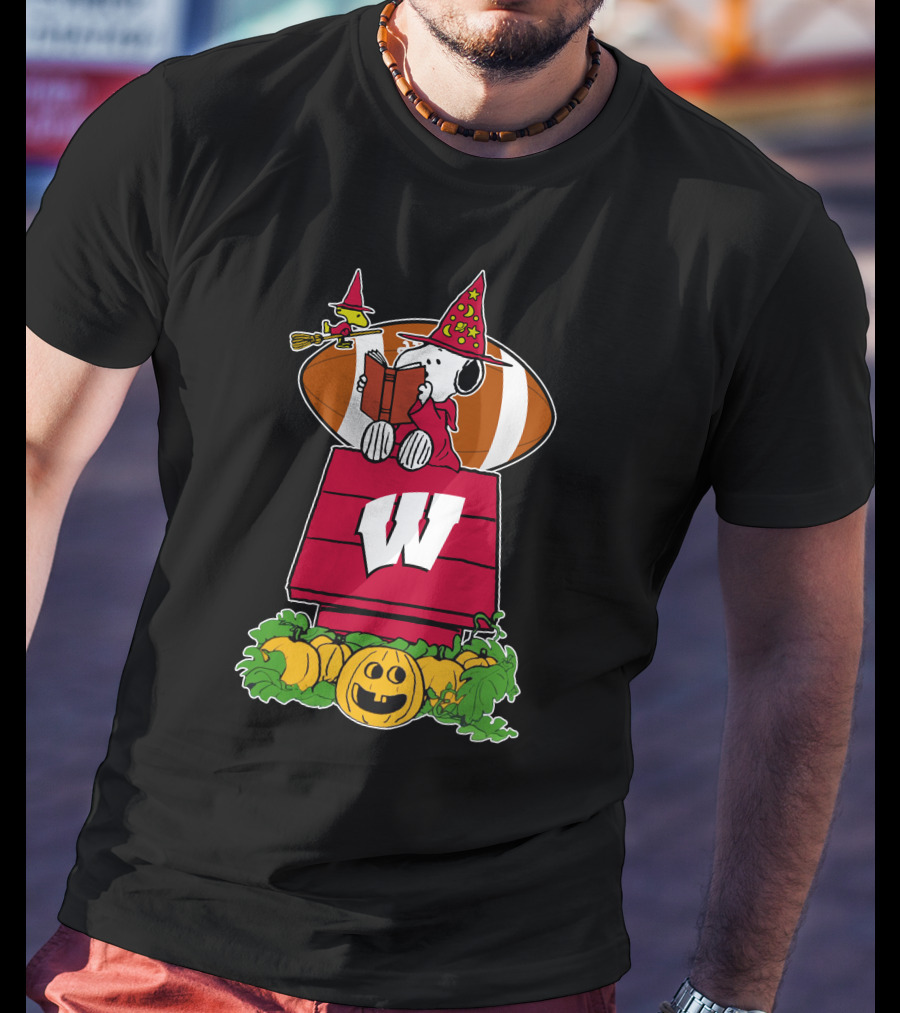 Wisconsin Badgers Snoopy Halloween Witch Hat Woodstock Pumpkin T-Shirt