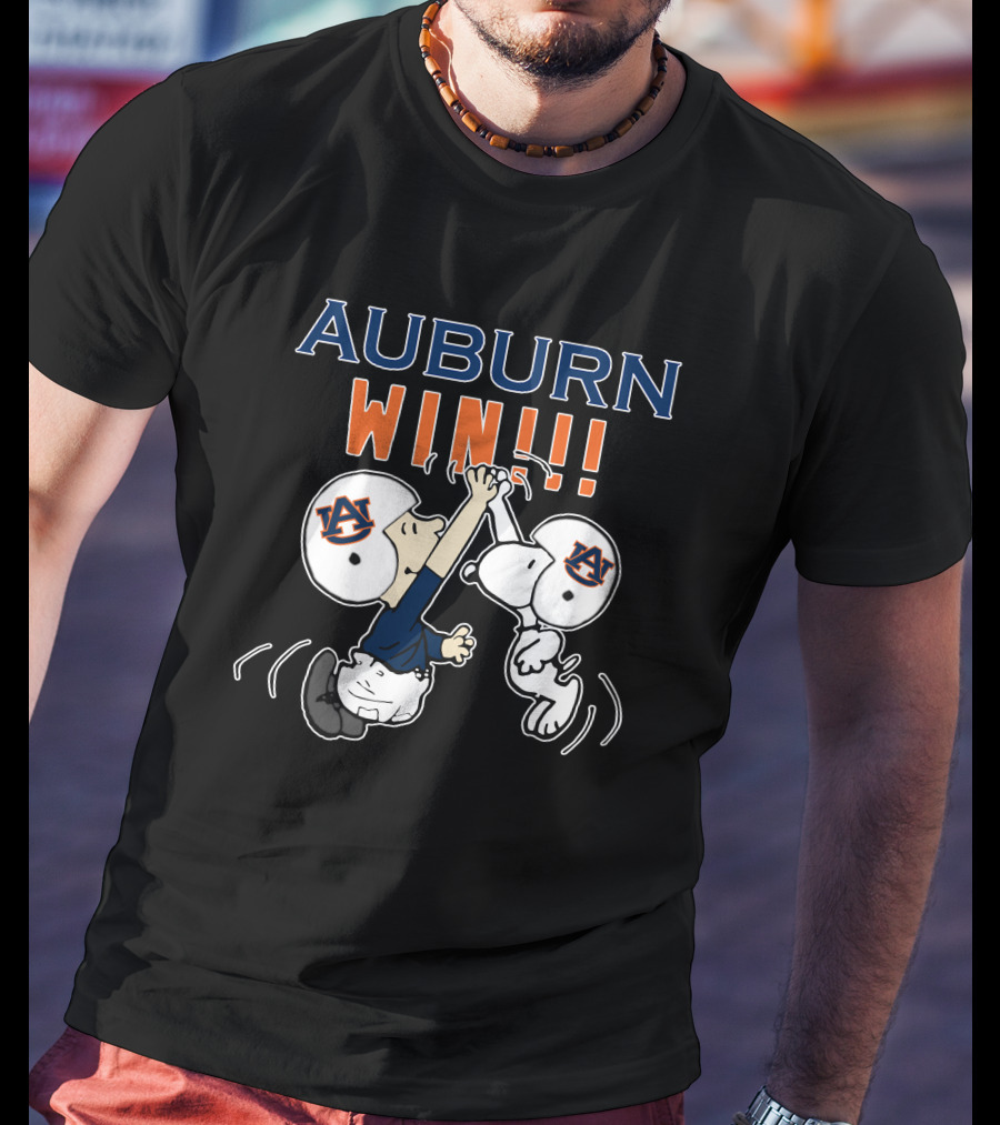 Auburn Tigers Win Peanuts Characters High Five T-Shirt