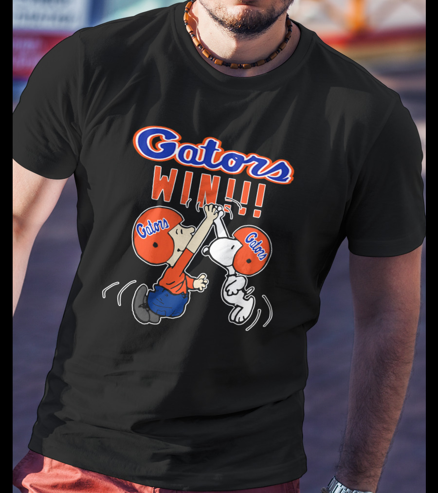 Gators Win Celebratory Cartoon Characters High Five With Florida Team Spirit T-Shirt