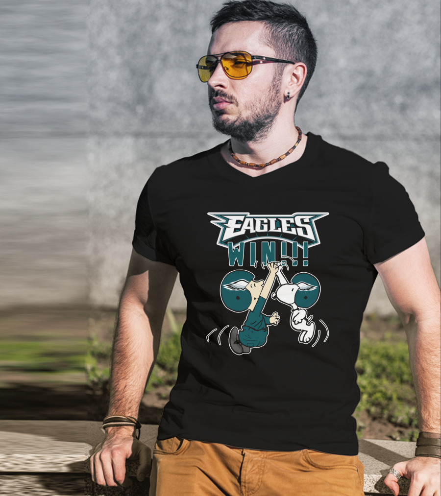 Eagles Win Peanuts Characters High Five Celebration T-Shirt