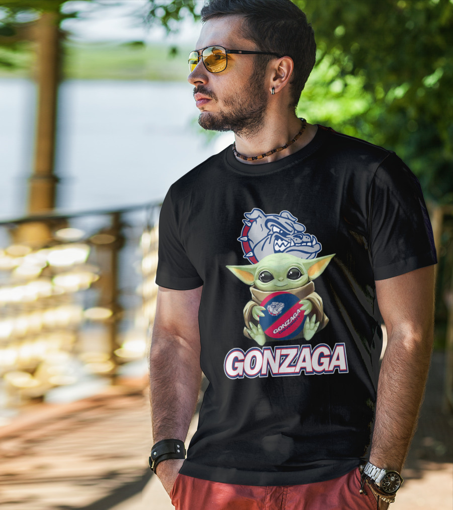 Gonzaga Bulldogs Baby Yoda Holding Basketball T-Shirt