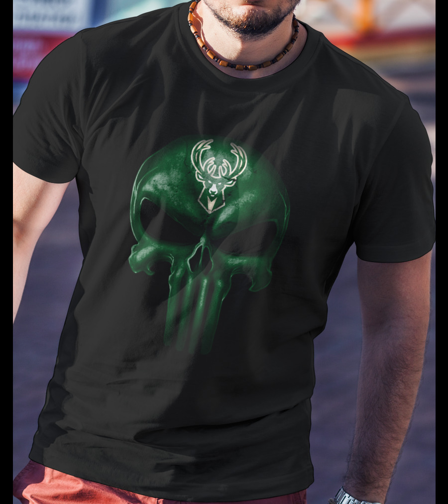 Milwaukee Bucks Skull Symbol With Team T-Shirt