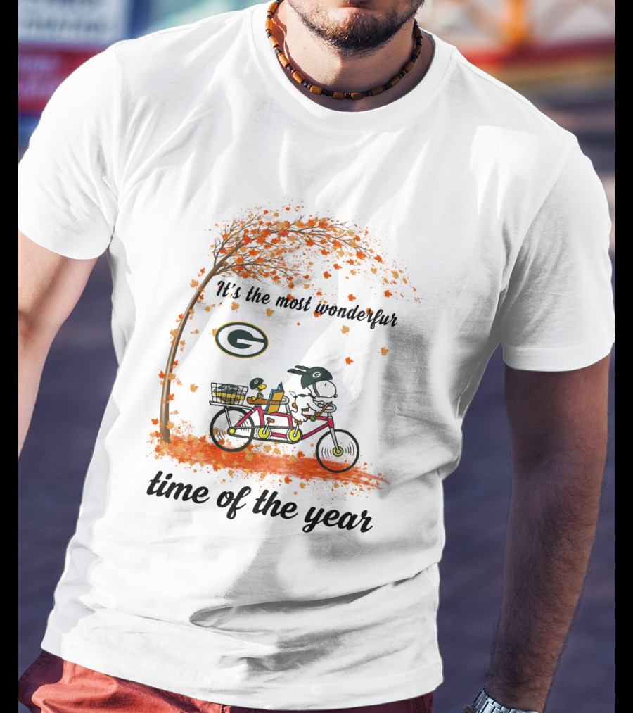Green Bay Packers Snoopy Autumn Bicycle Wonderful Time Of The Year T-Shirt