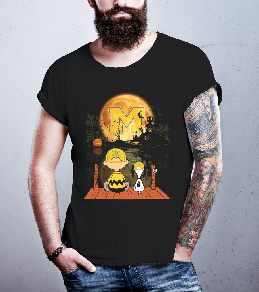 Michigan Wolverines Halloween Moon Charlie Snoopy Pumpkin Moonlit Shadows T-Shirt