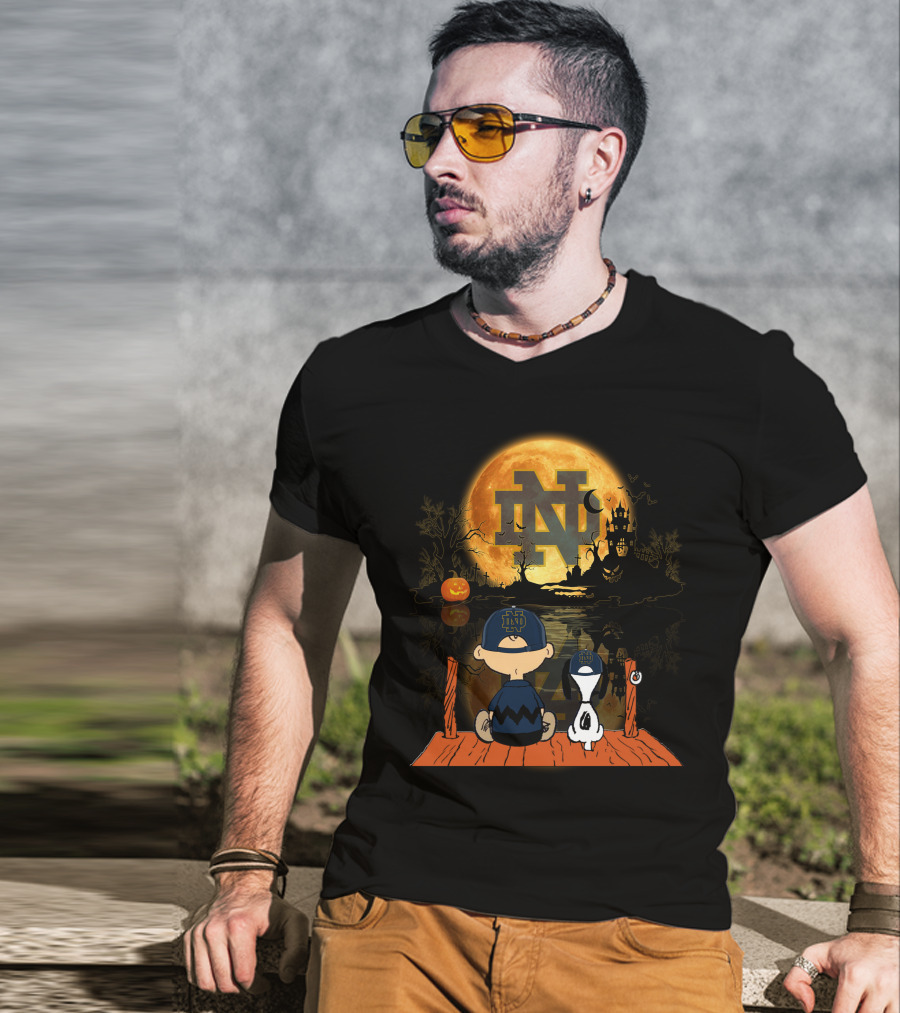 Notre Dame Fighting Irish Halloween Moonlit Scene With Peanuts Characters T-Shirt