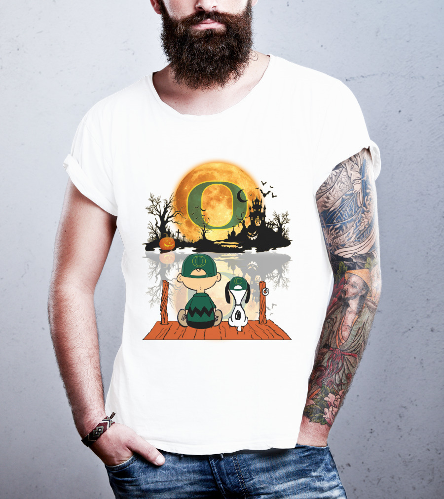 Oregon Ducks Halloween Moon Charlie And Snoopy Reflection T-Shirt