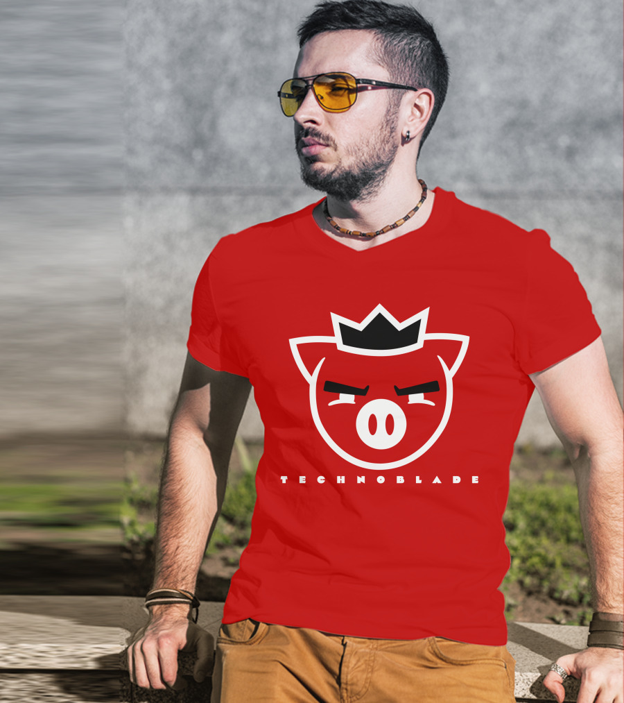 TECHNOBLADE Pig Crown T-Shirt