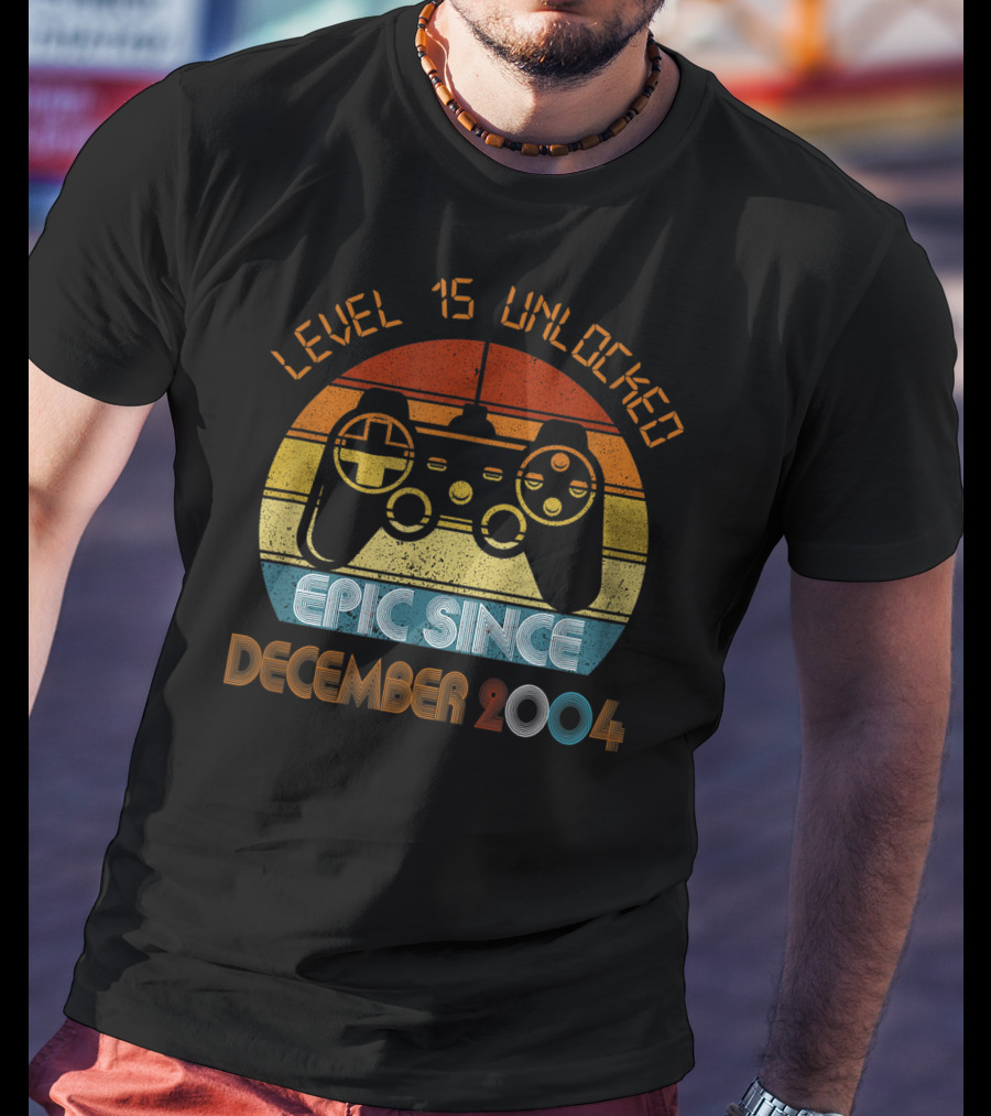 Level 15 Unlocked Epic Since December 2004 Retro Game Controller T-Shirt