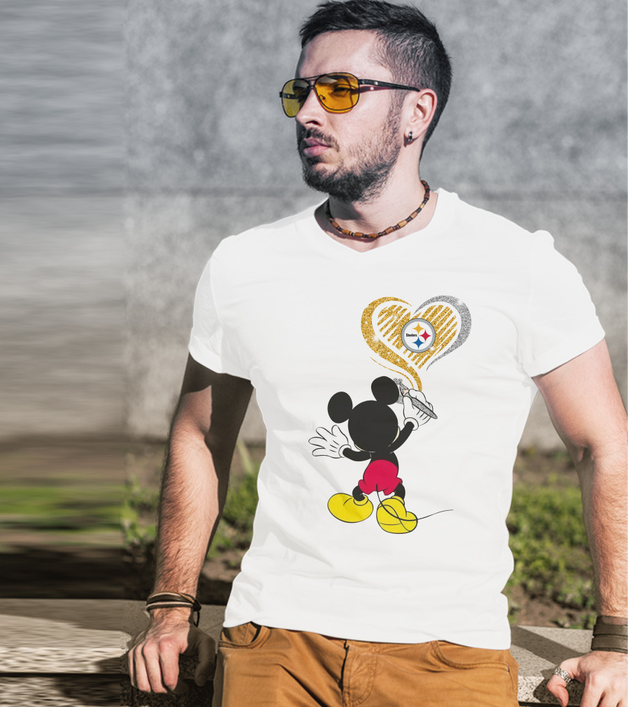 Mickey Mouse Heart Art Pittsburgh Steelers T-Shirt
