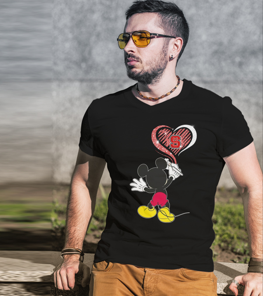 Mickey Drawing Heart Nc State Wolfpack T-Shirt