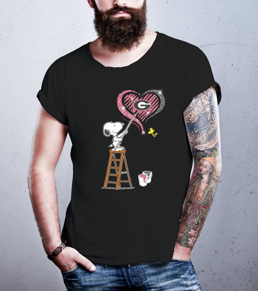 Snoopy Painting Georgia Bulldogs Heart With Woodstock On Ladder T-Shirt