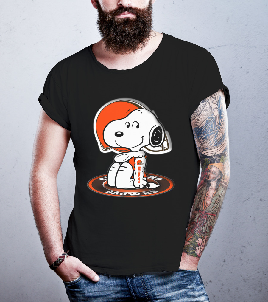 Snoopy Cleveland Browns Hugging Football Helmet T-Shirt
