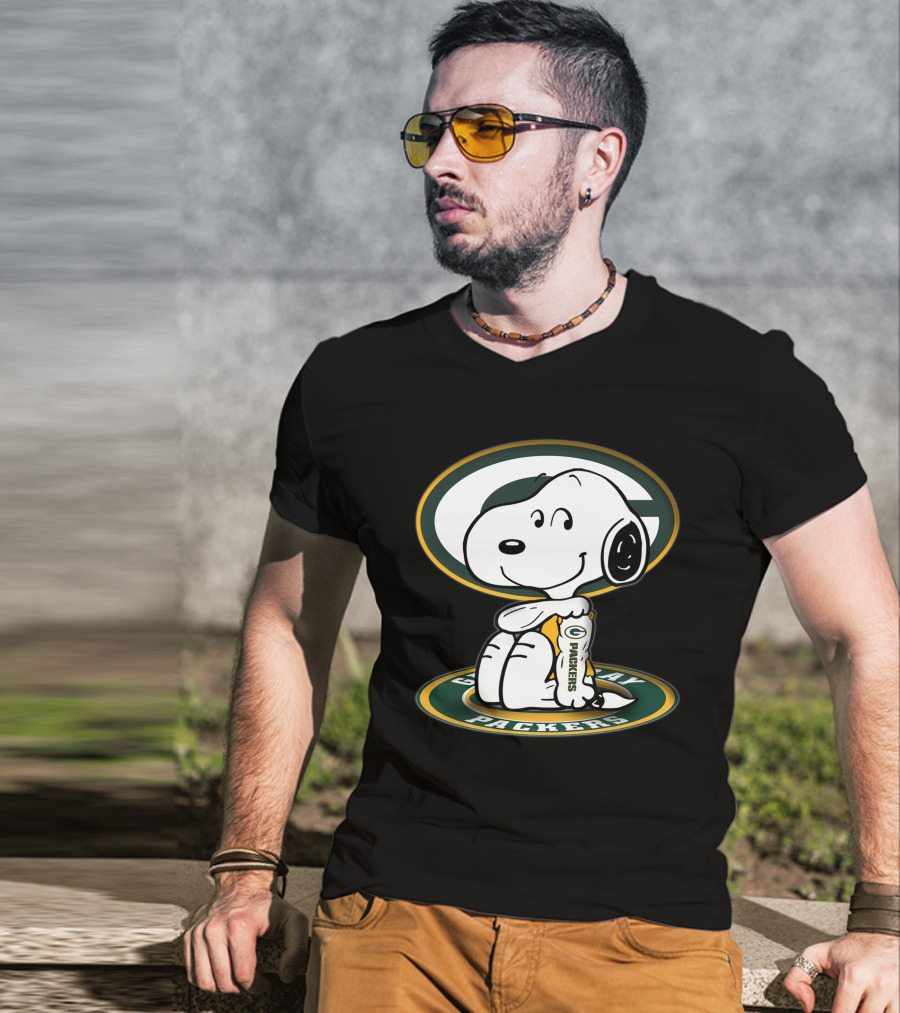Snoopy Holding Green Bay Packers Logo Football Jerseys T-Shirt