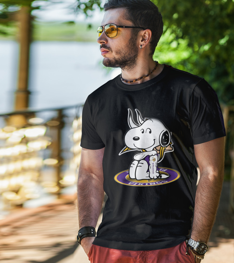 Minnesota Vikings Snoopy Peanuts Cuddly Football Fan T-Shirt