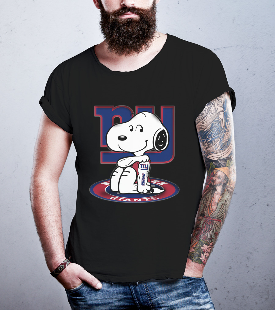 Snoopy New York Giants Nfl Collaboration With Peanuts Football Team T-Shirt