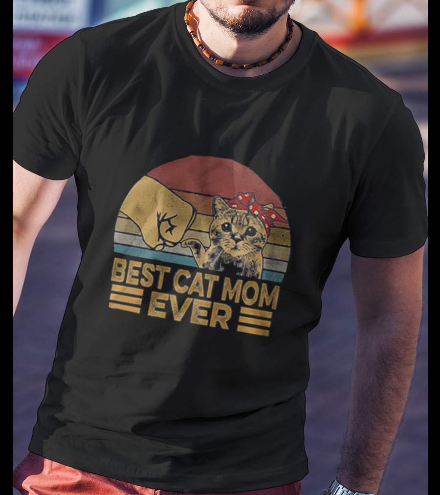 Best Cat Mom Ever Retro Fist Bump Cat Bandana T-Shirt