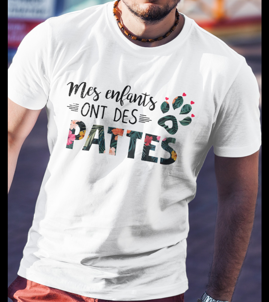 Mes Enfants Ont Des Pattes Floral Paw Prints T-Shirt
