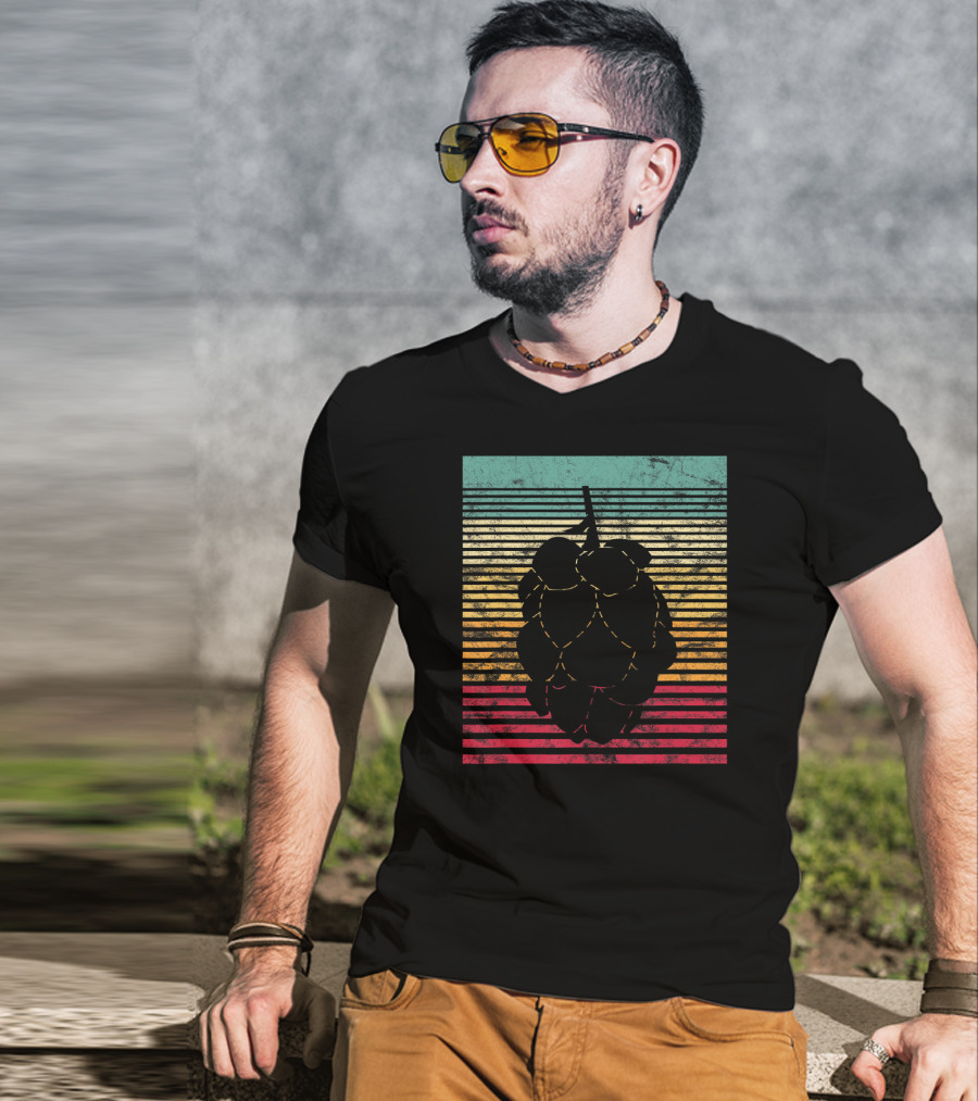 Vintage Hops Leaf Craft Beer Retro Stripes T-Shirt