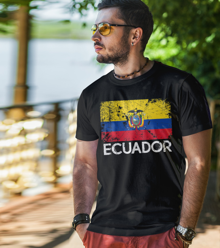 Ecuador Vintage Flag Grunge T-Shirt