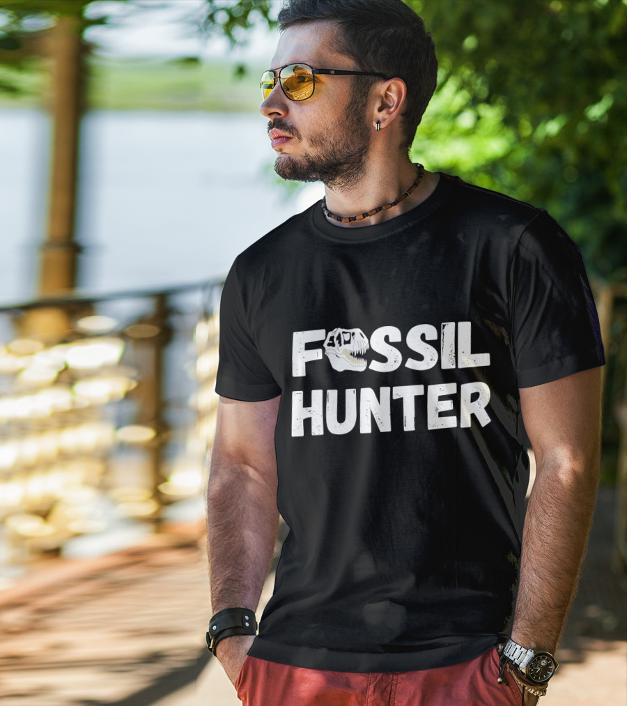 Fossil Hunter Dinosaur Archeology T-Rex Skull T-Shirt
