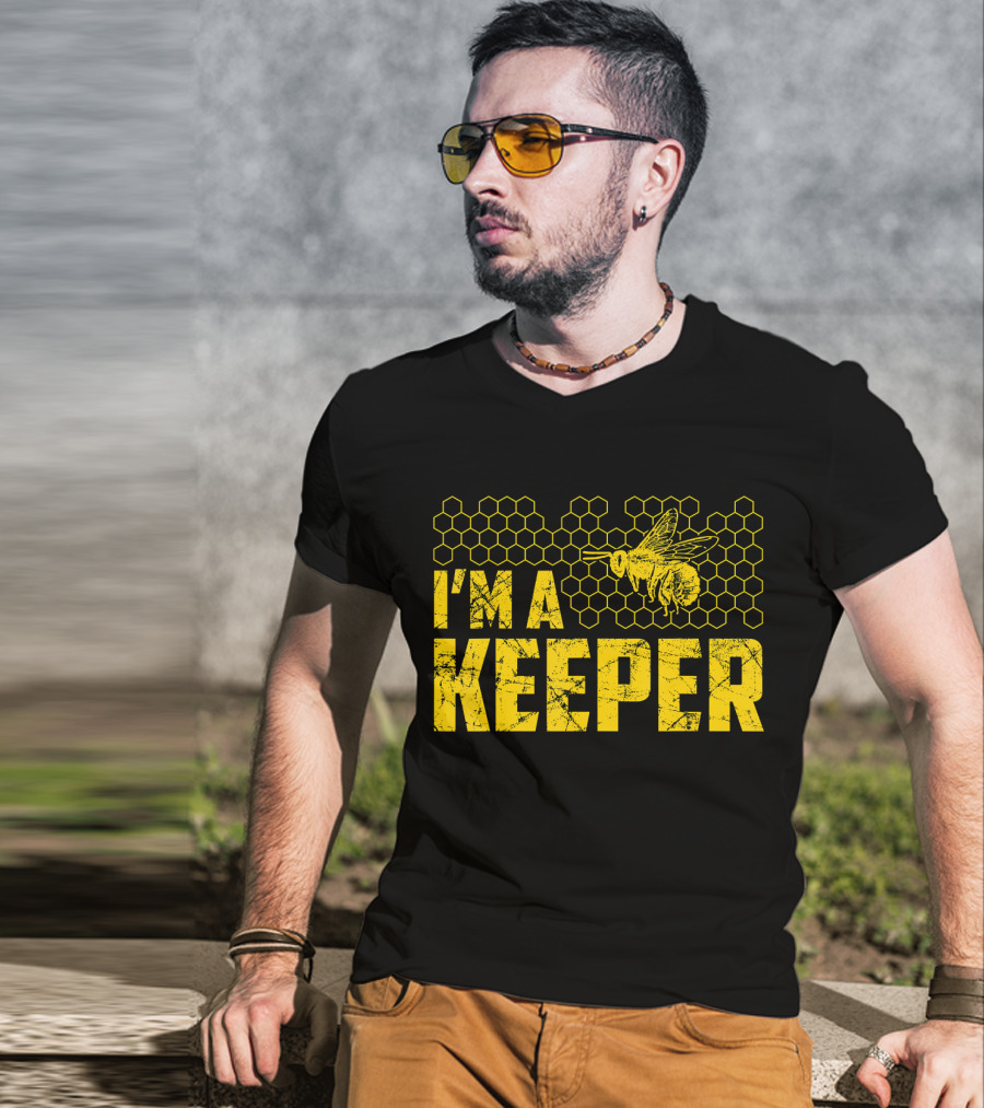 I'm A Keeper Beekeeping Honeycomb Bee T-Shirt