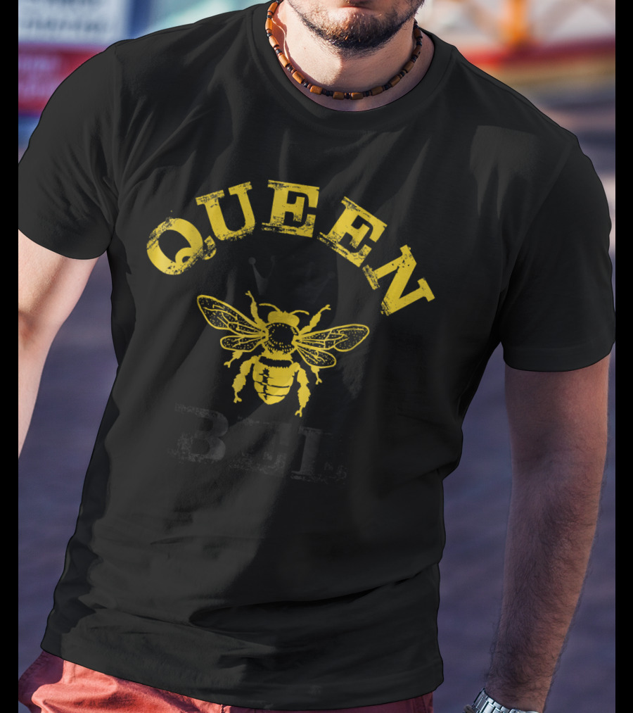 Queen Bee Funny Beekeeping Great T-Shirt