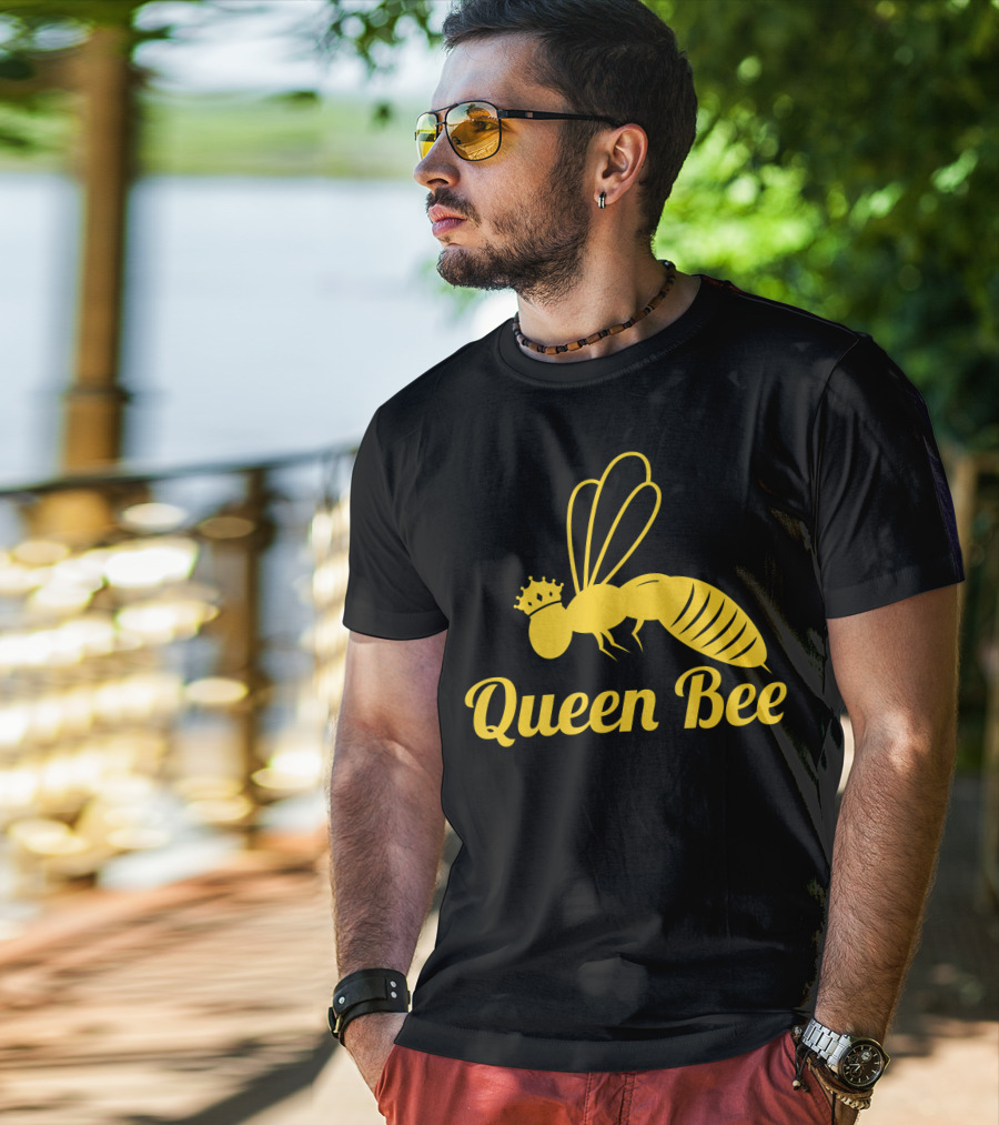 Queen Bee Funny Beekeeper Beekeeping T-Shirt
