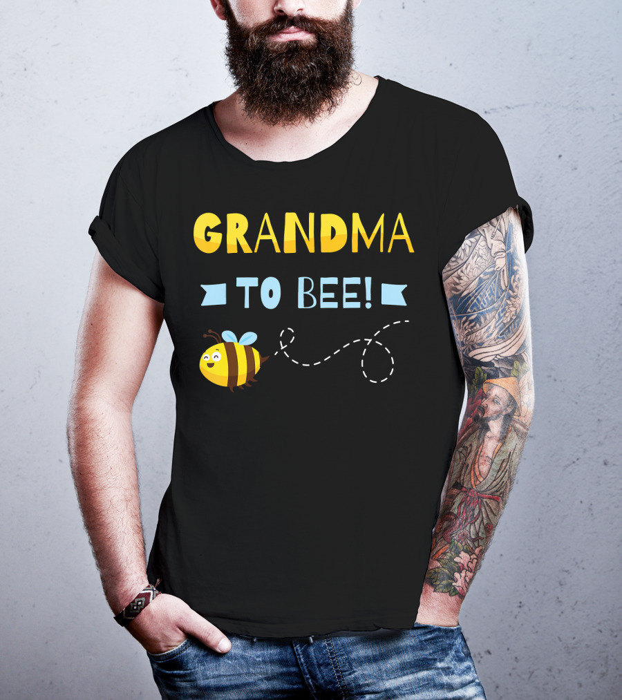 GRANDMA TO BEE Pregnancy Announcement With Bumblebee T-Shirt