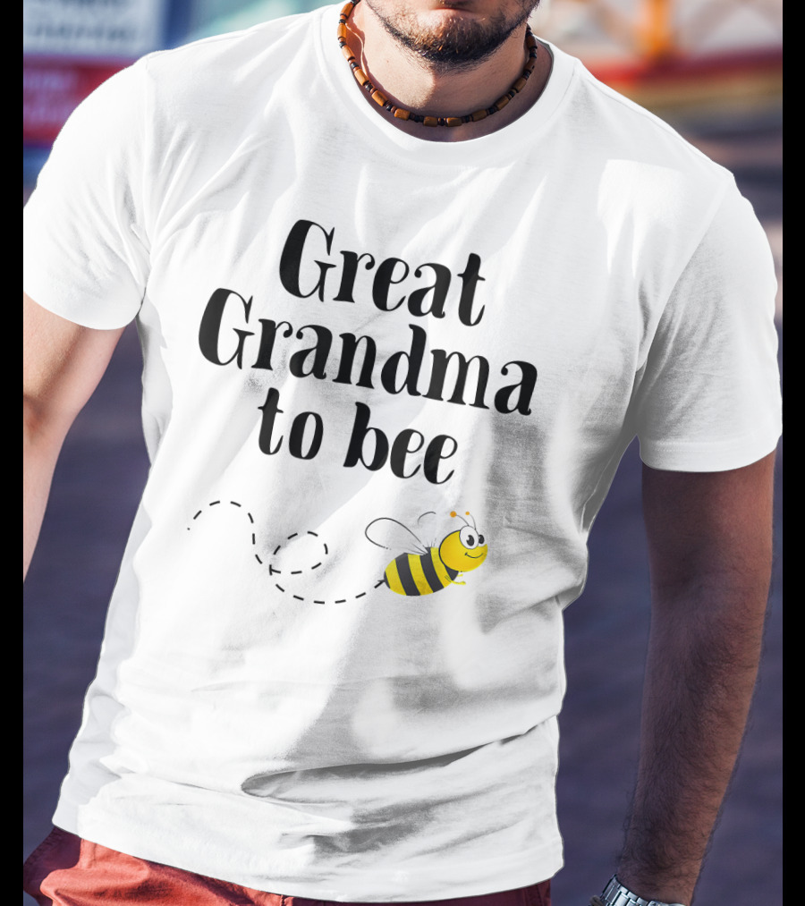 Great Grandma To Bee Pregnancy Announcement T-Shirt