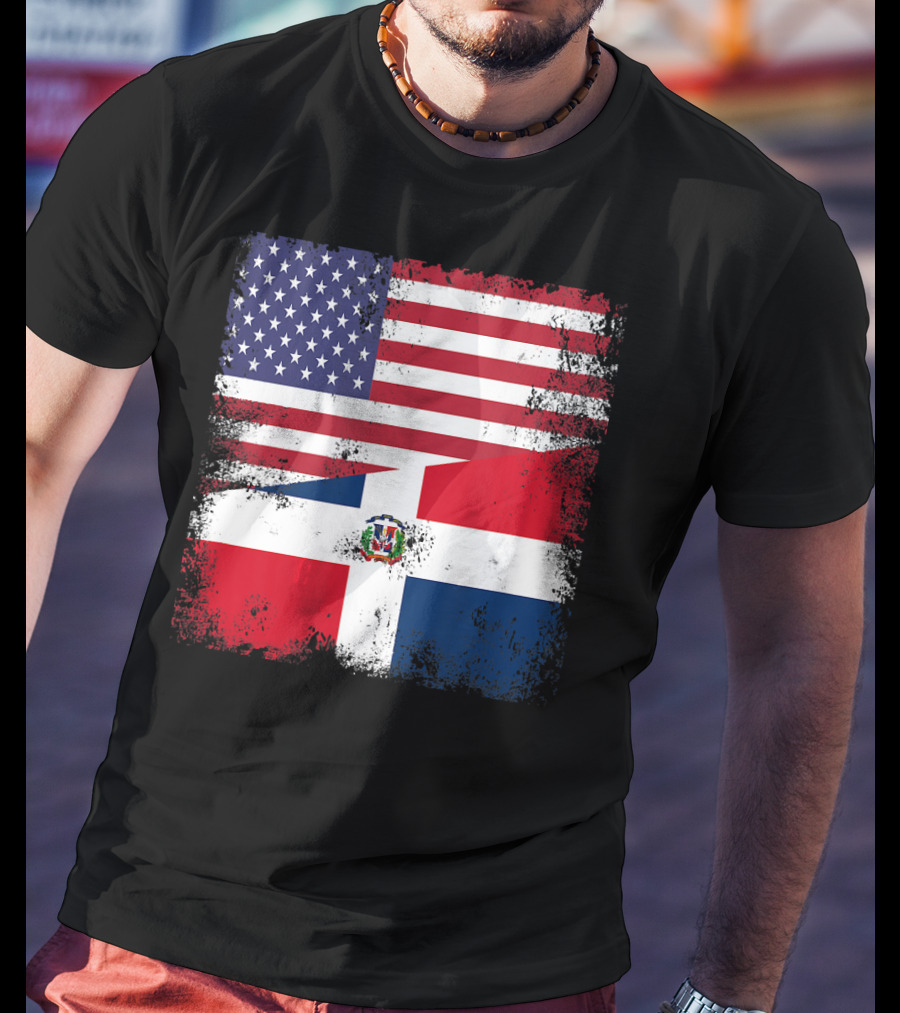Half Dominican Flag Vintage USA American Dominican Grunge T-Shirt