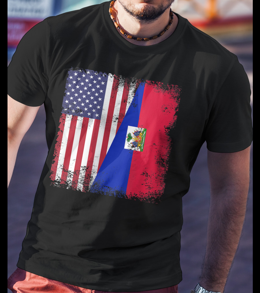 Half Haitian Flag Vintage Haiti U USA Grunge Style Flag Fusion T-Shirt