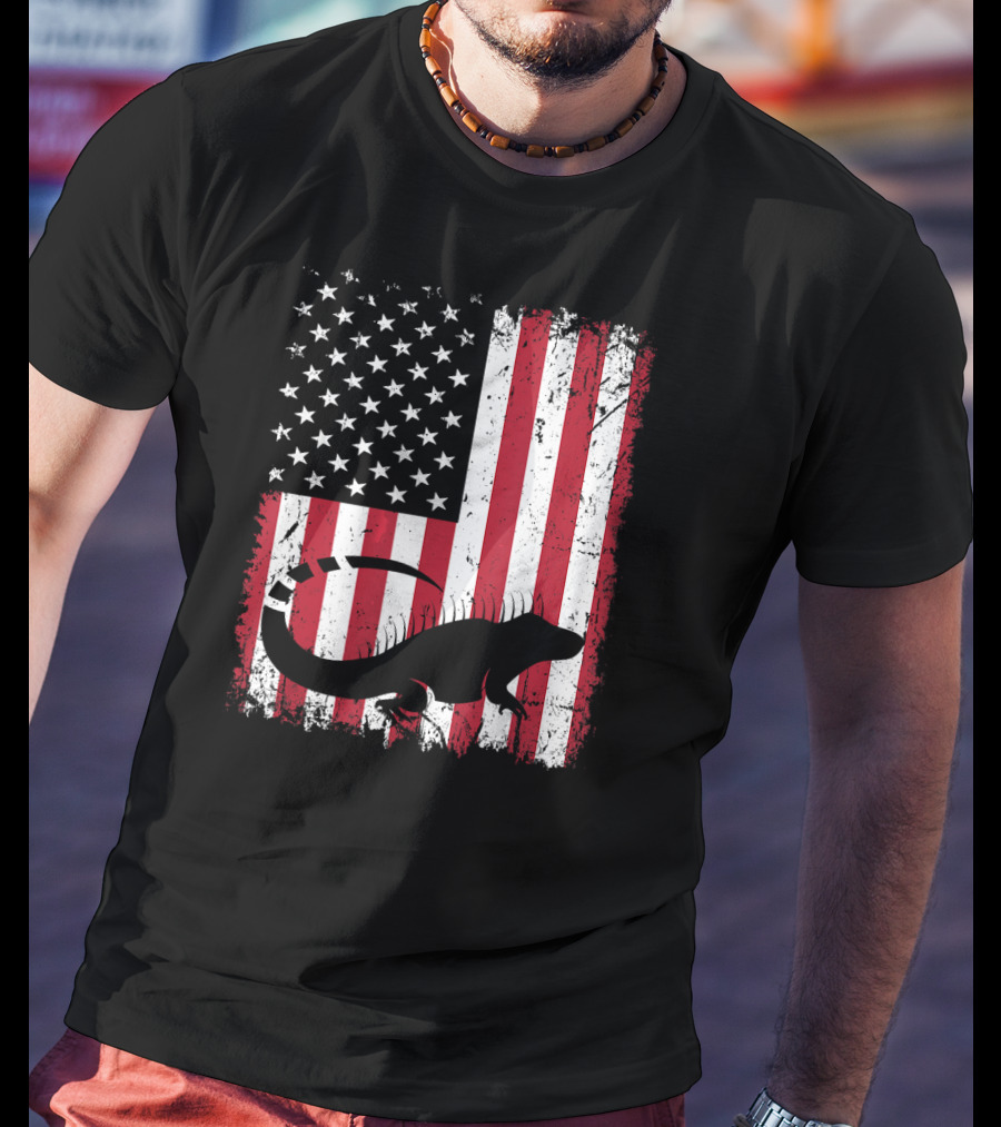 American Flag Iguana Silhouette On Distressed Stars And Stripes Background T-Shirt