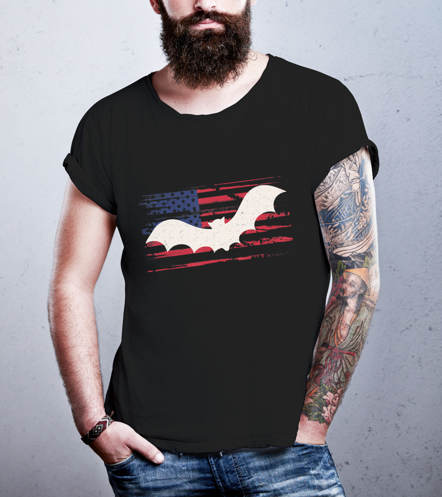 Bat Silhouette With US American Flag Background T-Shirt