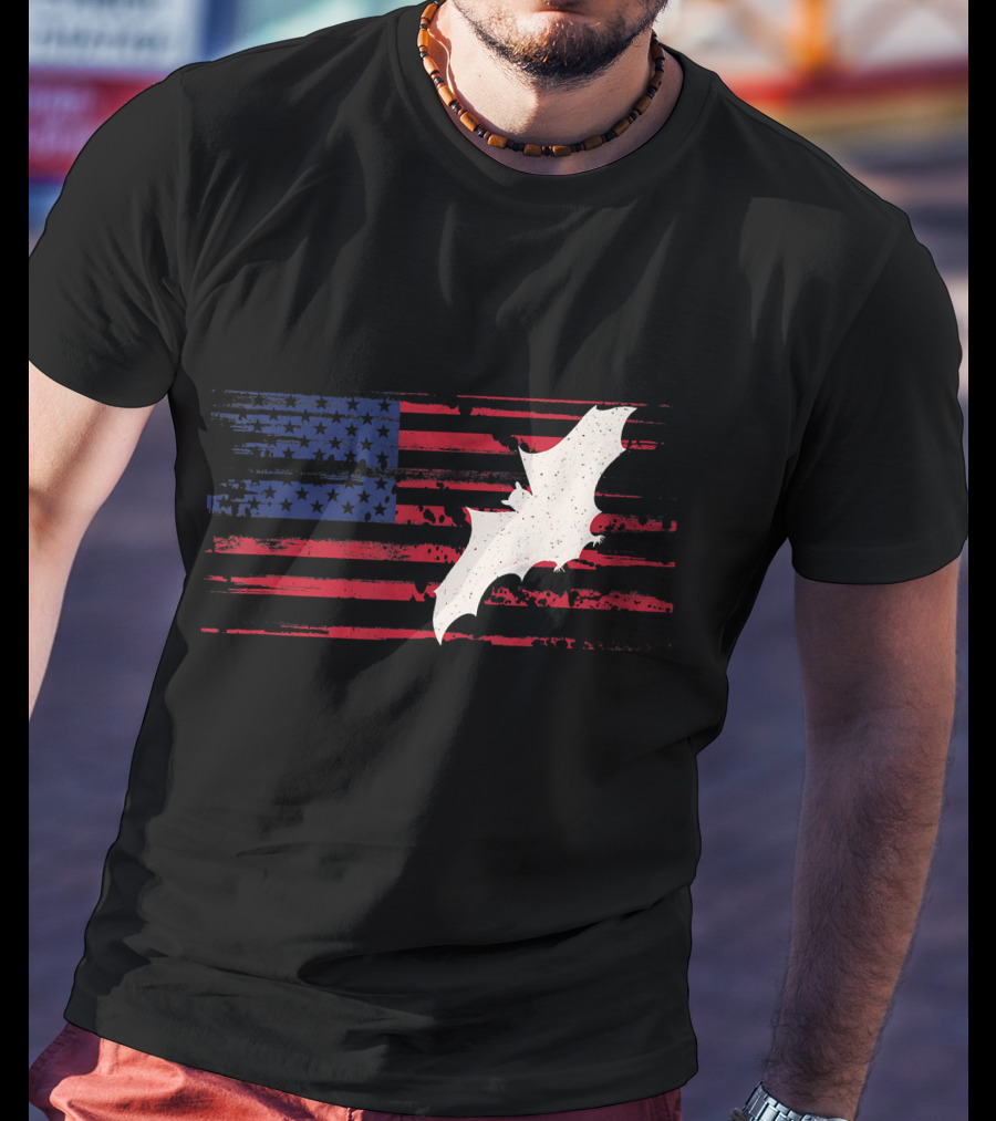 US American Flag Bat Silhouette Patriotic Flying Animal T-Shirt