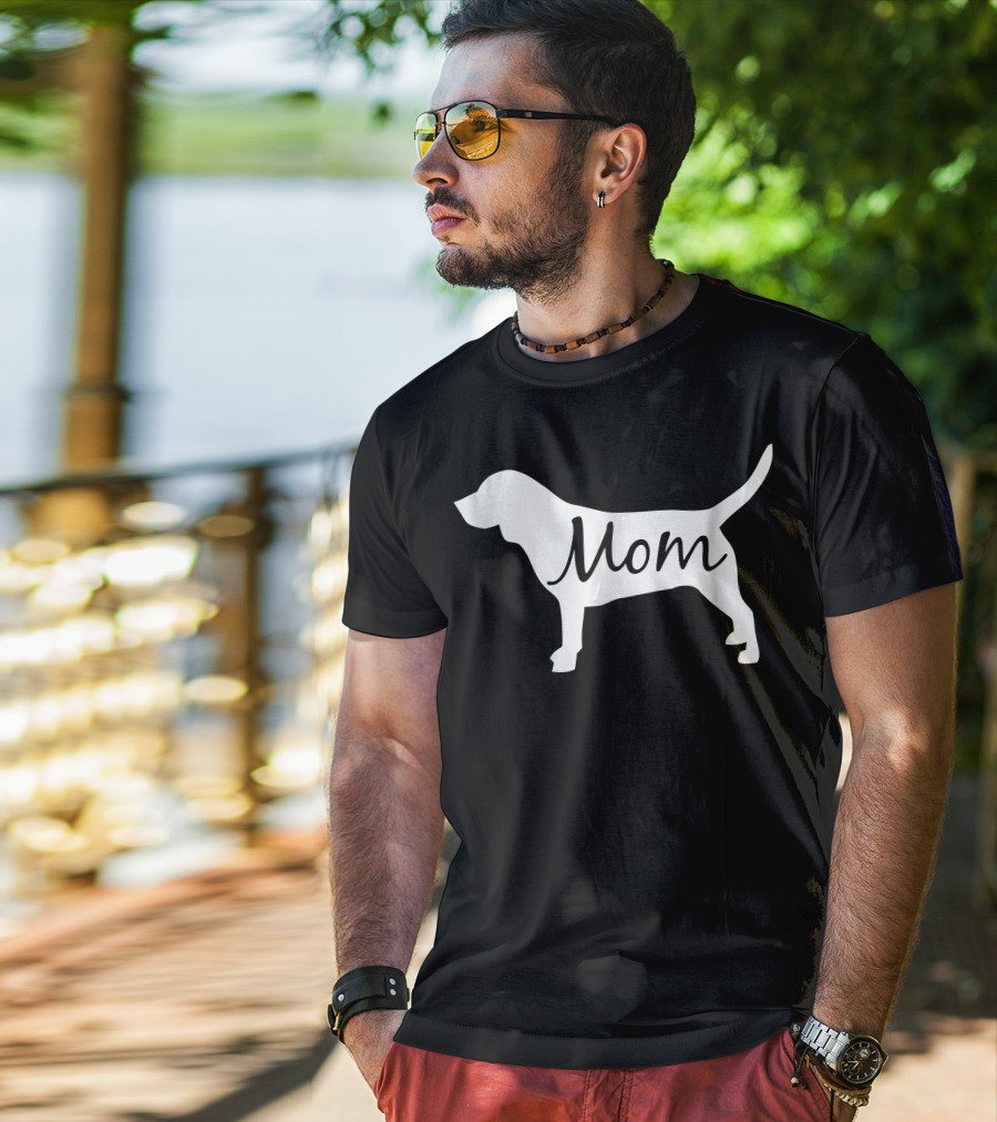 Beagle Silhouette Mom T-Shirt