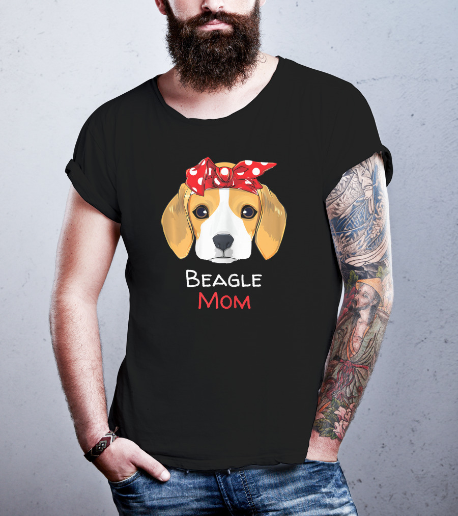 Beagle Mom Red Bandana T-Shirt