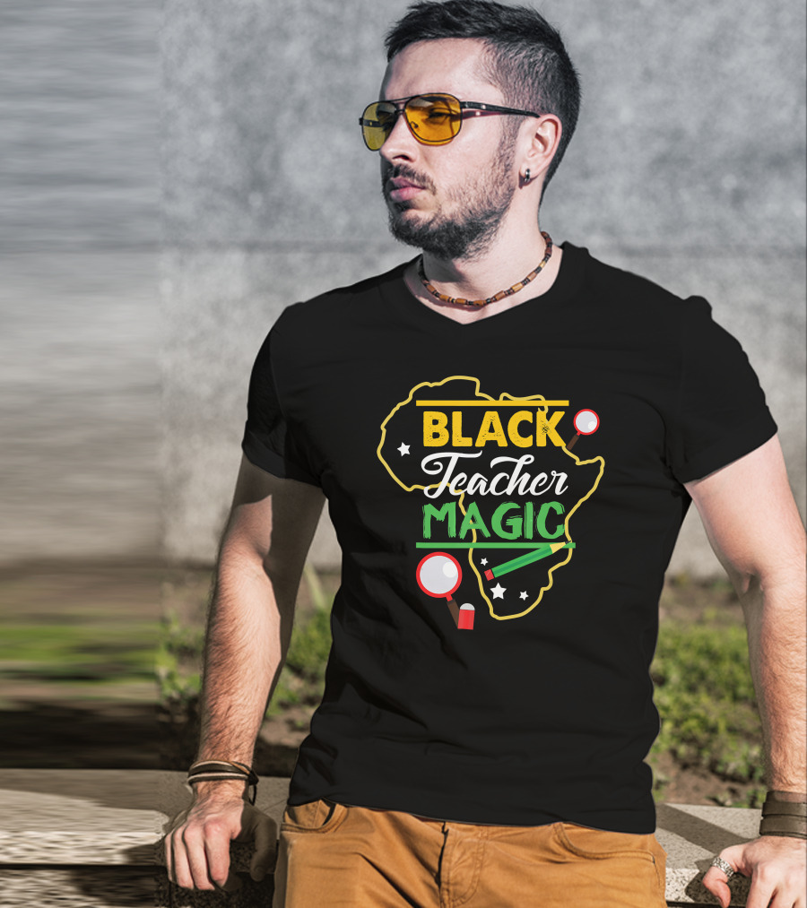Black Teacher Magic Africa Map Magnifying Glass Pencil Eraser T-Shirt
